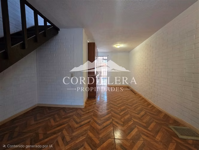 Casa en arriendo de 2 dorm. en Puente Alto
