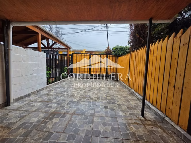 Casa en arriendo de 2 dorm. en Puente Alto