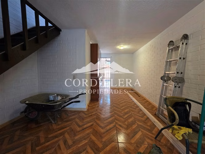 Casa en arriendo de 2 dorm. en Puente Alto
