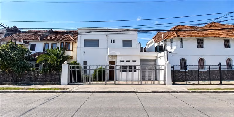 RaCasa, 207/227m2, subterráneo, impecable, estacionamientos,