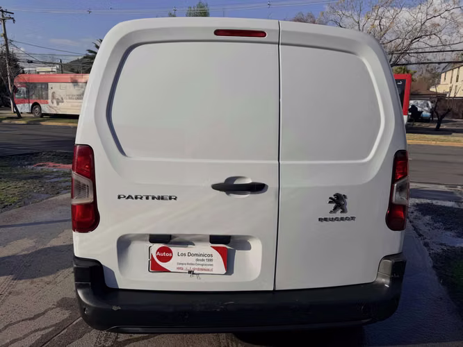 PEUGEOT PARTNER DIESEL 1.5 MEC SOLO 50.000 KM VER EN LAS CONDES 2024