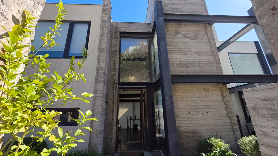 Moderna Casa en Venta lo Barnechea  (179478)