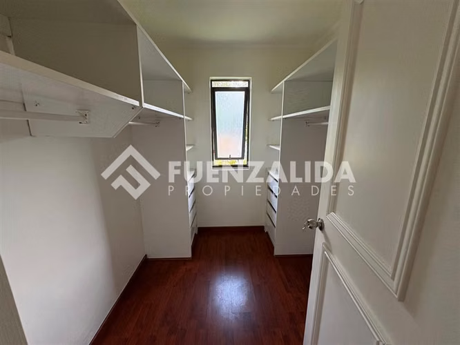 Casa en venta de 3 dorm. en La Reina Alta/Peñalolén