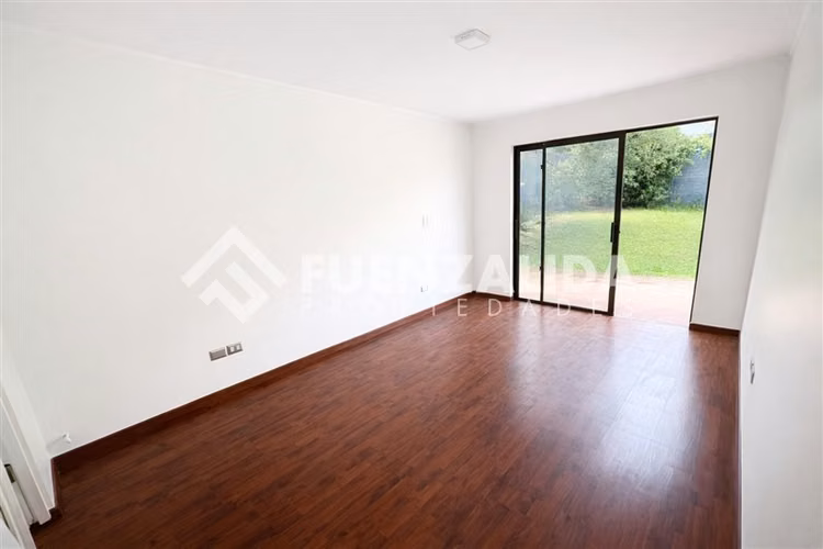 Casa en venta de 3 dorm. en La Reina Alta/Peñalolén
