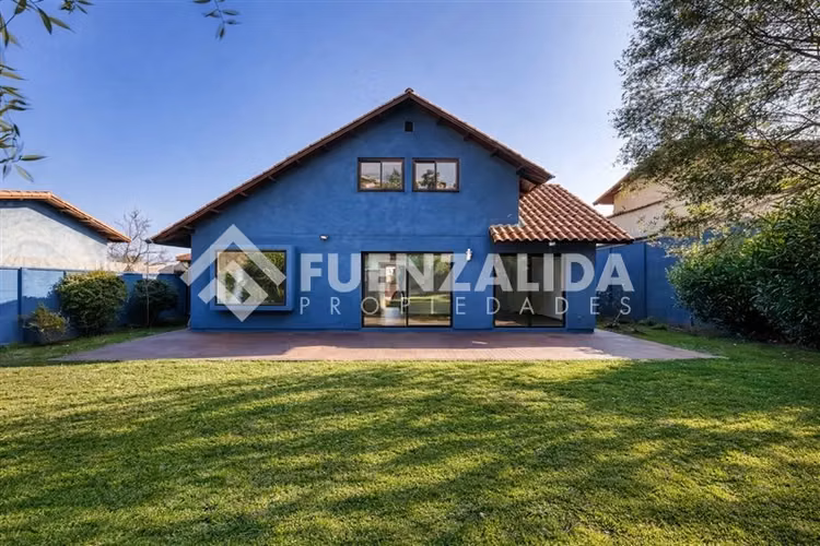 Casa en venta de 3 dorm. en La Reina Alta/Peñalolén