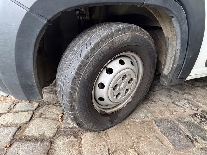 Camioneta Peugeot boxer bluehdi 2.0 2021