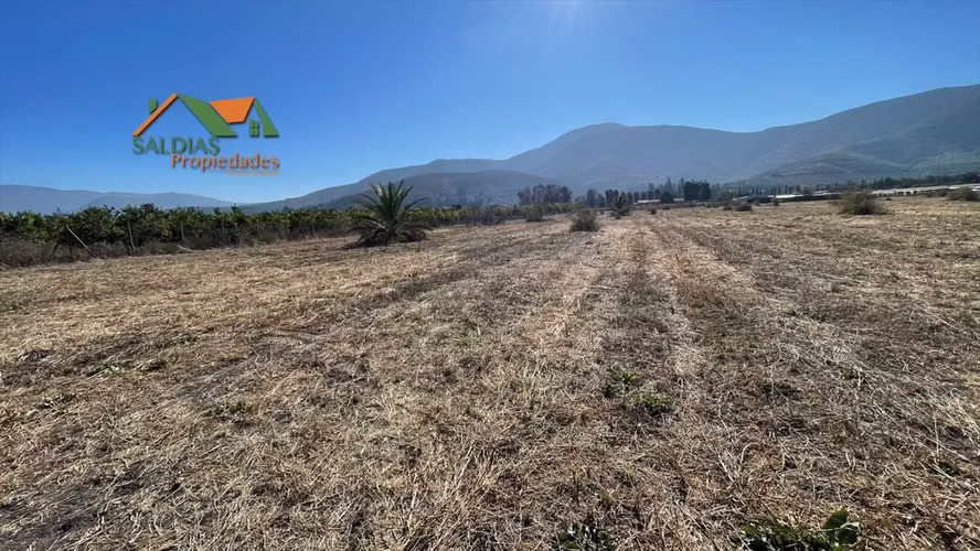 se vende en condominio de pocas personas La Cruz  lotes 5000 metros con agua