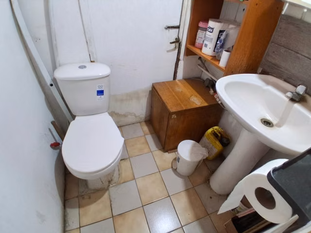 Vendo propiedad para uso comercial o habitacional - Imagen 15