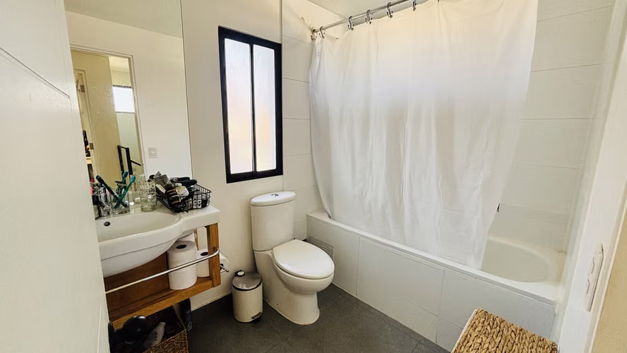 Venta Casa La Reina  Piscina , Remodelada 5 dormitorios + servicios. Helsby 8600 - Imagen 24