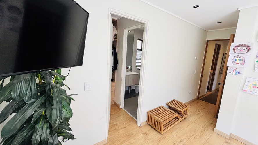 Venta Casa La Reina  Piscina , Remodelada 5 dormitorios + servicios. Helsby 8600 - Imagen 15