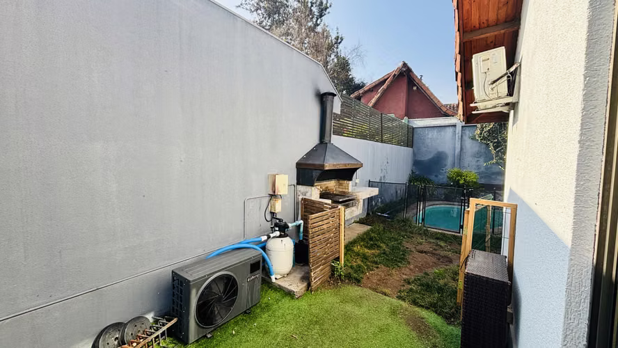 Venta Casa La Reina  Piscina , Remodelada 5 dormitorios + servicios. Helsby 8600 - Imagen 12