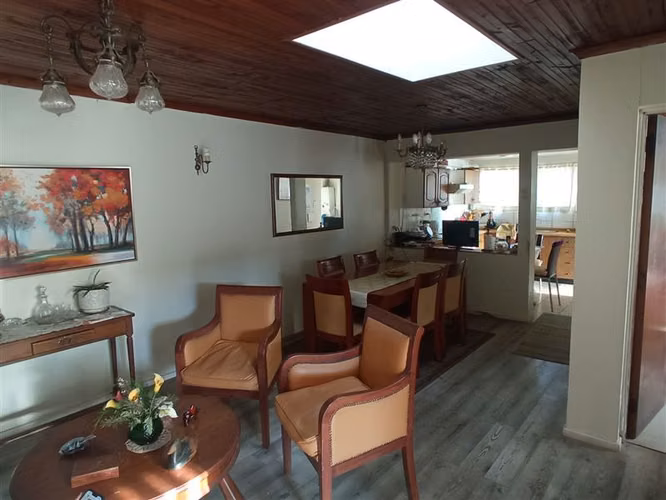 SE VENDE CASA AMPLIA EN SECTOR RECREO ALTO-VIÑA DEL MAR