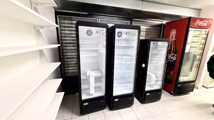 Local remodelado Av Universidad Curauma , llegar y ocupar cuanta con equipamiento y patende de Almacen