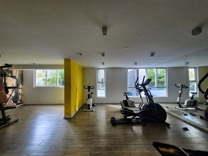 Departamento en venta de 2 dorm. con estac. en San Miguel