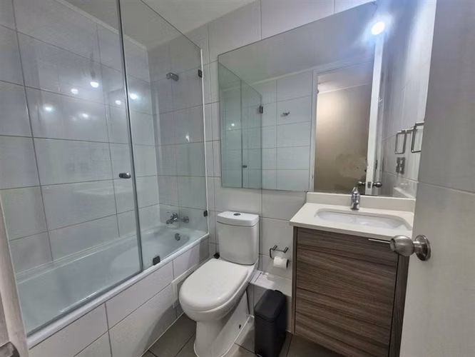 Departamento en venta de 2 dorm. con estac. en San Miguel