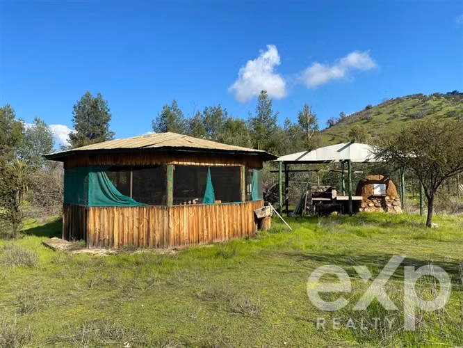 VENDO Parcela de 1Ha en Curacaví 3D 2B REBAJADA casa sólida