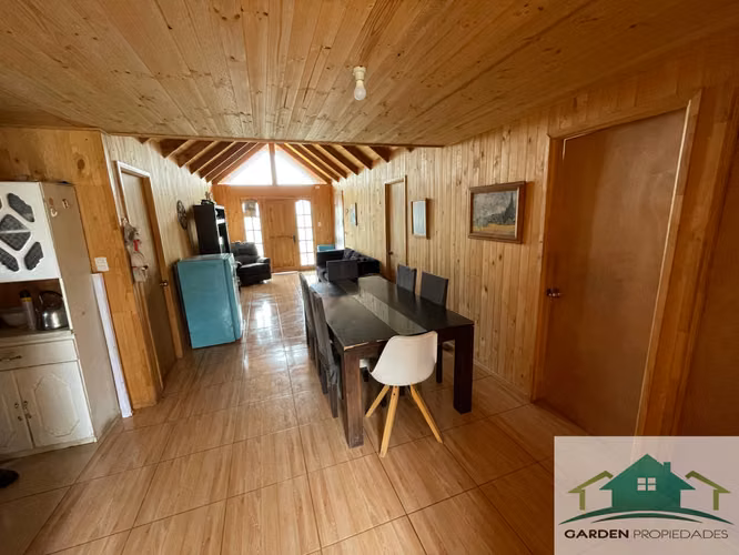 Parcela de 5.010 m² con 2 Casas, Piscina y Agua Potable – Condominio Santa Eliana, Melipilla