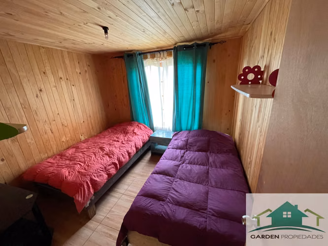 Parcela de 5.010 m² con 2 Casas, Piscina y Agua Potable – Condominio Santa Eliana, Melipilla