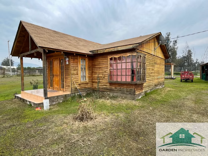 Parcela de 5.010 m² con 2 Casas, Piscina y Agua Potable – Condominio Santa Eliana, Melipilla
