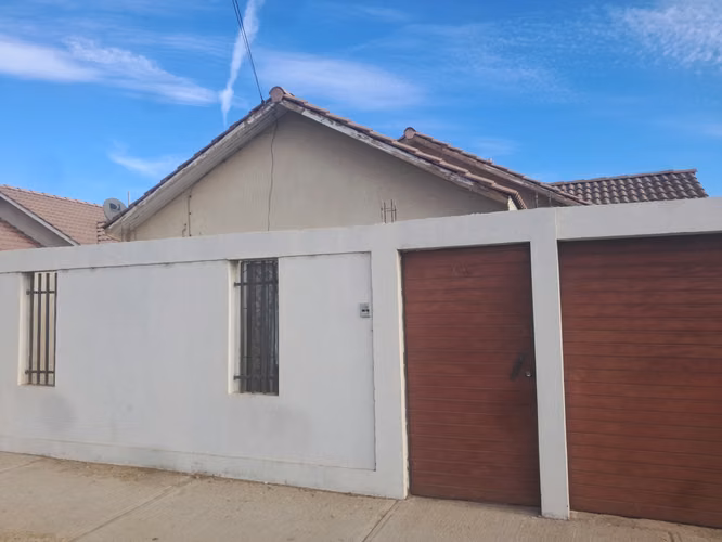 SE VENDE CASA EN VALLENAR LOS REGIDORES