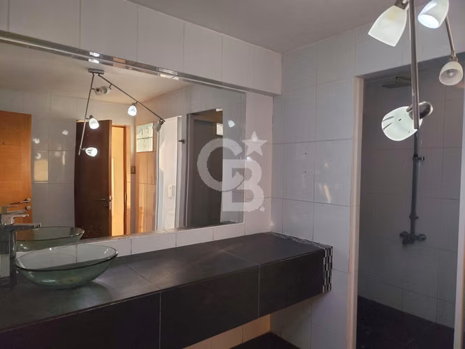 Oficina corporativa en altura – Valparaíso | 860 m² útiles - Imagen 11