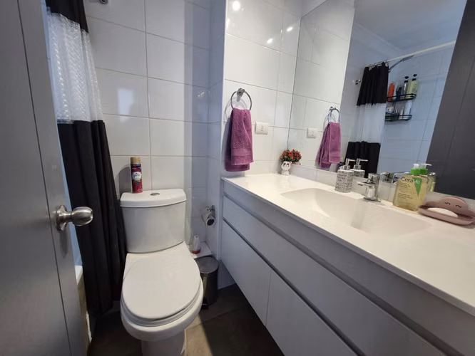 Vende Tres Dormitorios Estacionamiento Portales 672 Condominio