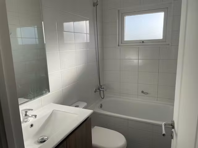 Arrienda casa aislada; lugar protejido, conectivid