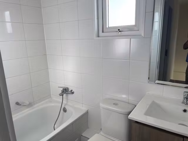 Arrienda casa aislada; lugar protejido, conectivid