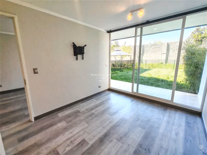 Patio Privado, seminuevo, Exclusivo sector de La Florida - Imagen 18