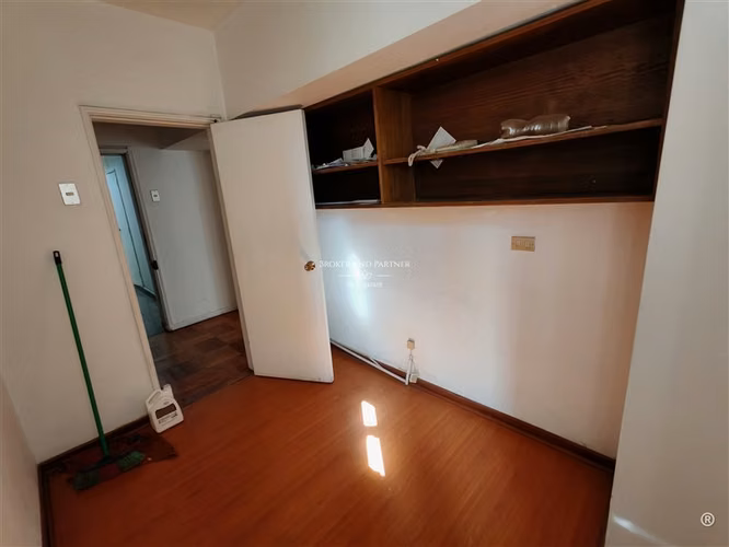 Oficina de 115m2 metro Santa Lucia