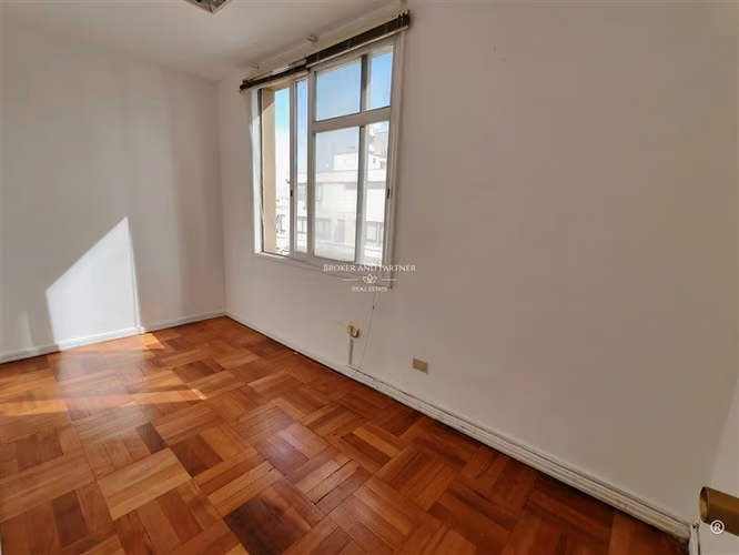 Oficina de 115m2 metro Santa Lucia