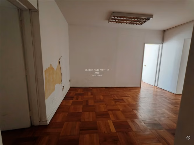 Oficina de 115m2 metro Santa Lucia