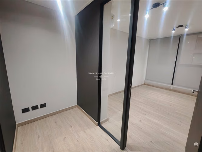 Oficina nueva en arriendo cercano a metro , Providencia