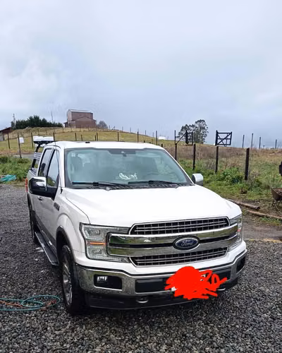 FORD F150 LARIAT 2019