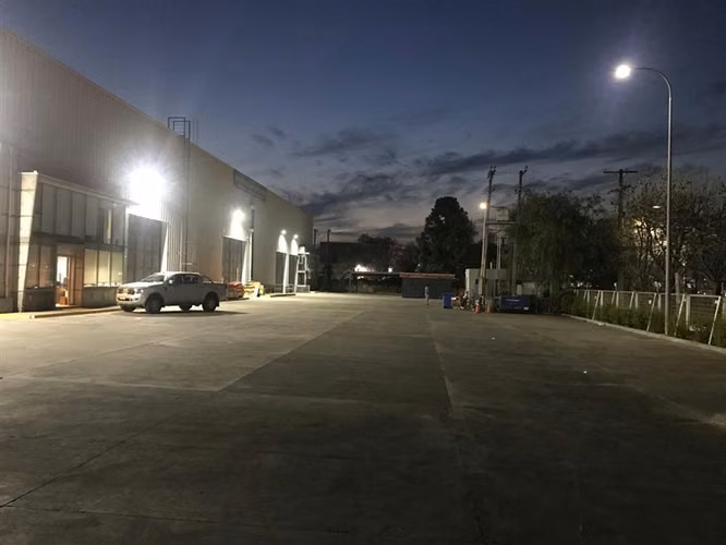 ARRIENDO BODEGA 930M2 CENTRO LOGÍSTICO-QUILICURA-LO BOZA