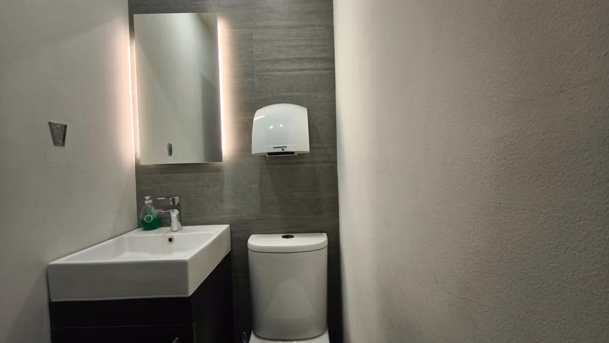 Oficina luminosa ideal para atención al publico (179537) - Imagen 11