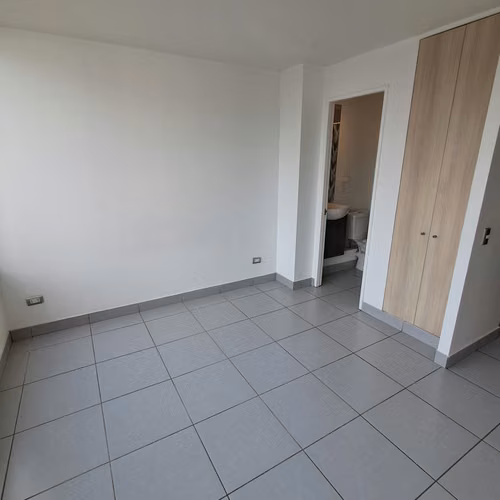 ARRIENDO ESUDIO EN SAN NICOLAS COMUNA DE SAN MIGUEL - Imagen 8
