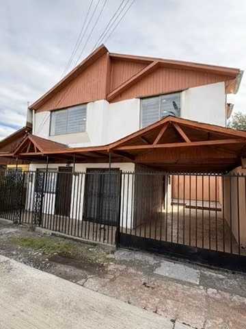 Casa en arriendo de 3 dormitorios en Buin