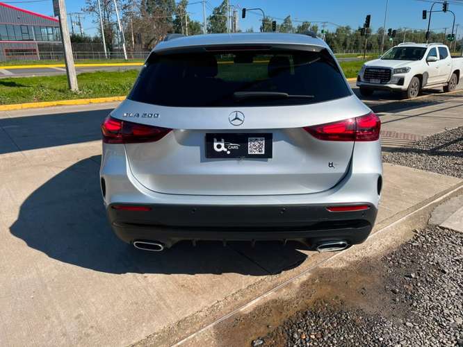 MERCEDES-BENZ GLA 200 AMG LINE 2024