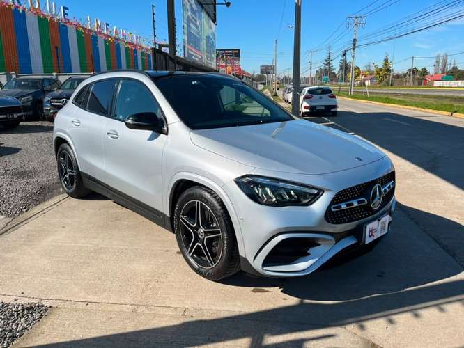 MERCEDES-BENZ GLA 200 AMG LINE 2024