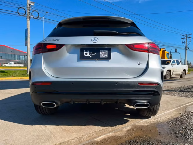 MERCEDES-BENZ GLA 200 AMG LINE 2024