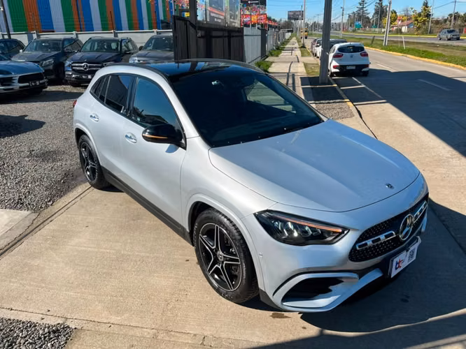 MERCEDES-BENZ GLA 200 AMG LINE 2024 - Imagen 2