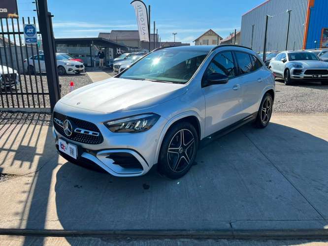 MERCEDES-BENZ GLA 200 AMG LINE 2024
