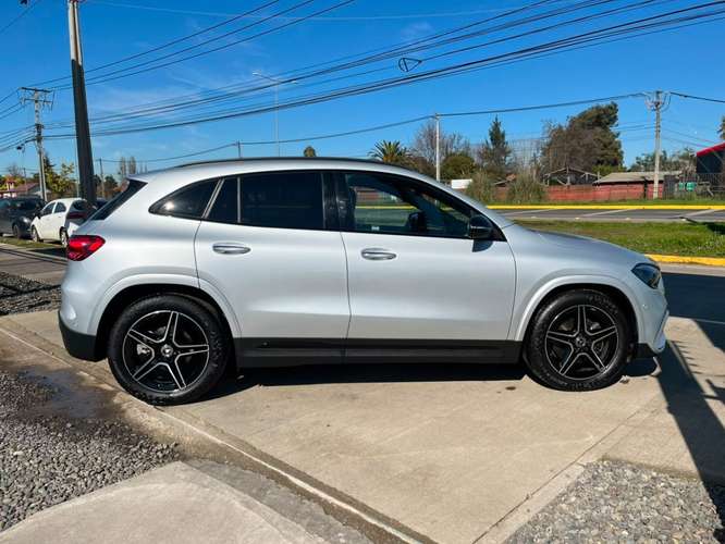 MERCEDES-BENZ GLA 200 AMG LINE 2024