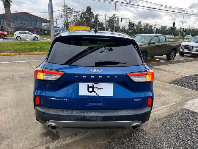 FORD ESCAPE FHEV 2.5 AUT 2023 - Imagen 10