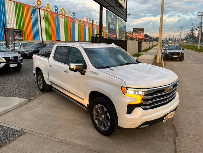 CHEVROLET SILVERADO HIGH COUNTRY 3.0 AUT 4X4 2023