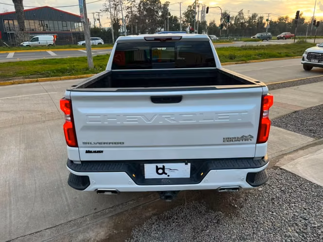 CHEVROLET SILVERADO HIGH COUNTRY 3.0 AUT 4X4 2023