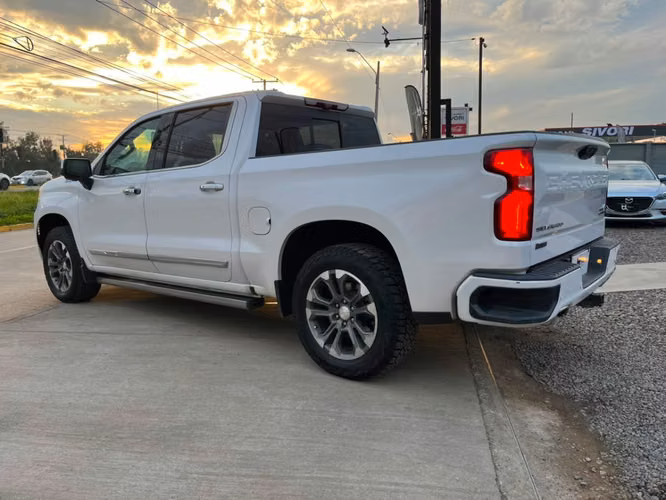 CHEVROLET SILVERADO HIGH COUNTRY 3.0 AUT 4X4 2023