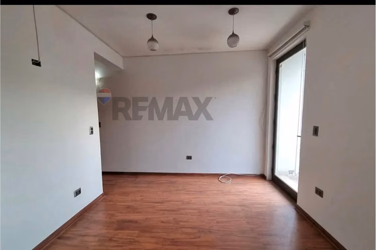 ¡propiedad comercial ideal en la reina! - Imagen 3