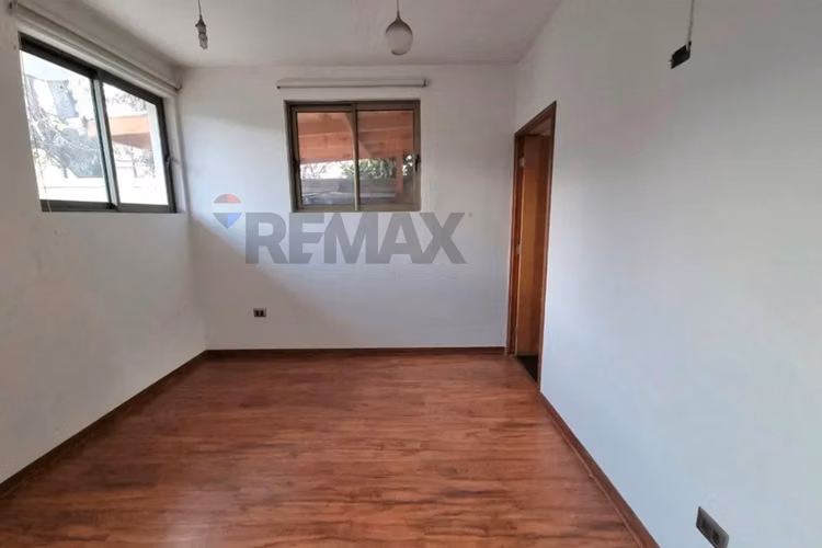 ¡propiedad comercial ideal en la reina! - Imagen 10